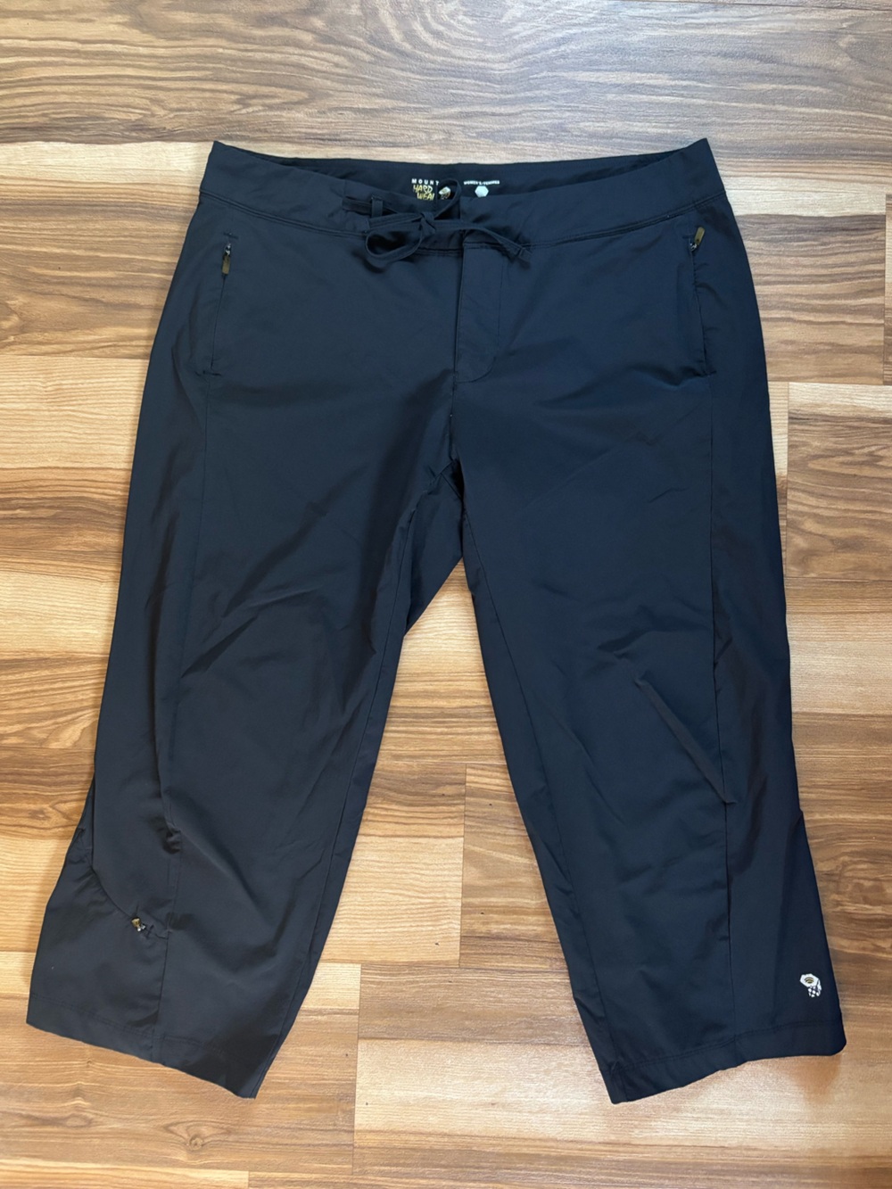 Mountain Hardwear Women’s Black Hiking Capri Pants 14 Outdoor Gorpcore Athletic